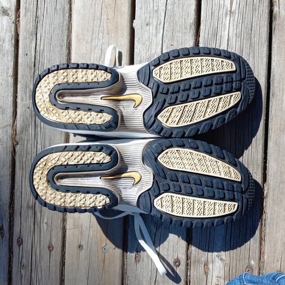 Size 7.5 NIKE Air Cross Training Runners Vintage1999 Leather - Picture 5 of 16